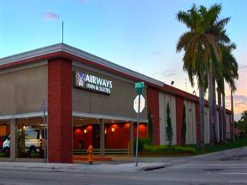 Ramada By Wyndham Miami Springs/Miami International Airport Hotel Exterior photo