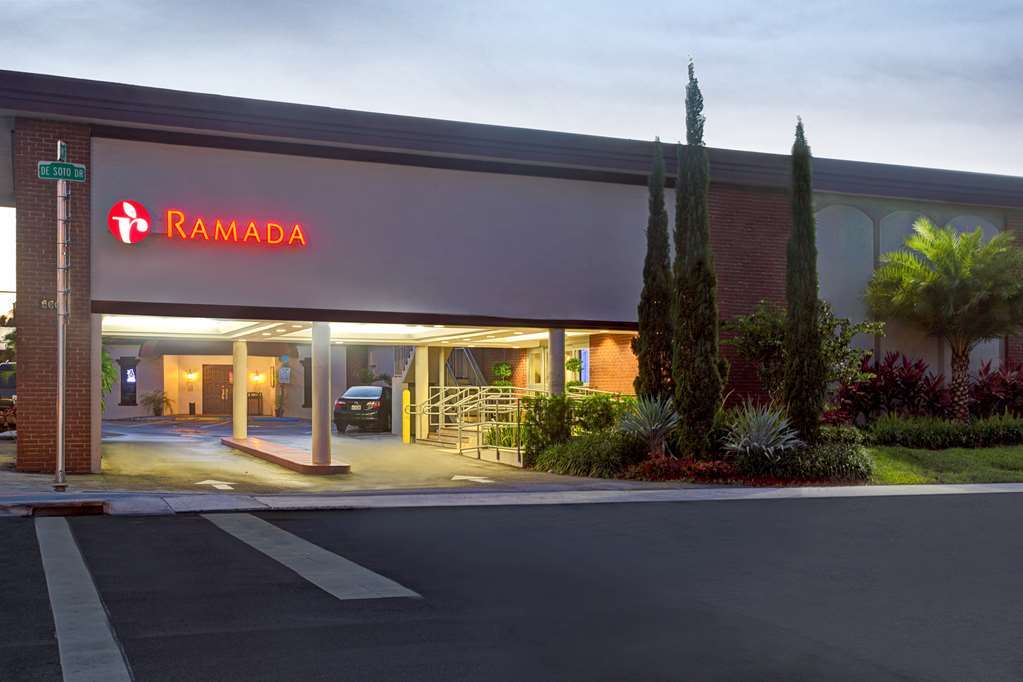 Ramada By Wyndham Miami Springs/Miami International Airport Hotel Exterior photo